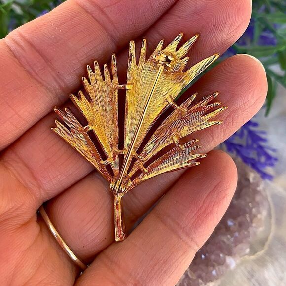 Vintage Gold Tone Papyrus Leaf Brooch - Picture 3 of 4